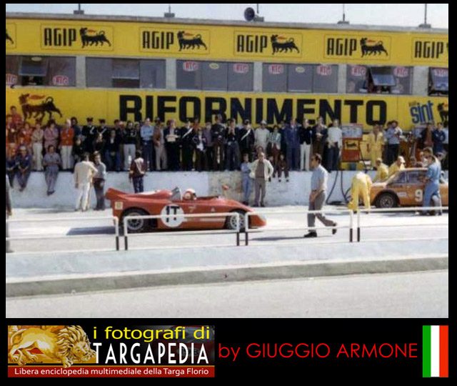 1T Alfa Romeo 33 TT3  N.Vaccarella - R.Stommelen b - Box Prove (1).jpg